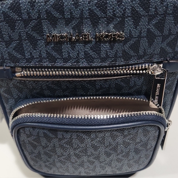 Michael Kors Blue Crossbody Bag - Picture 6 of 9